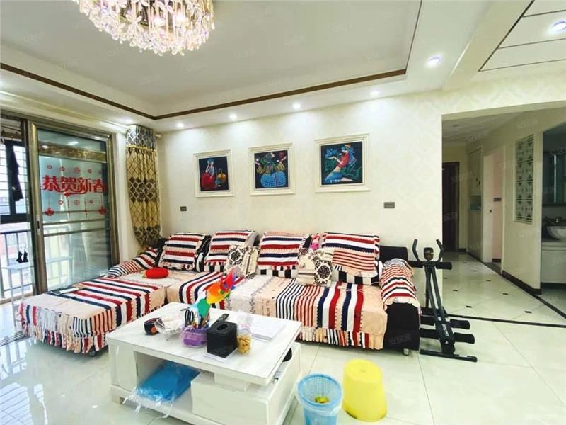 城西红树湾，精装大三房，满二，诚心出售，东边户