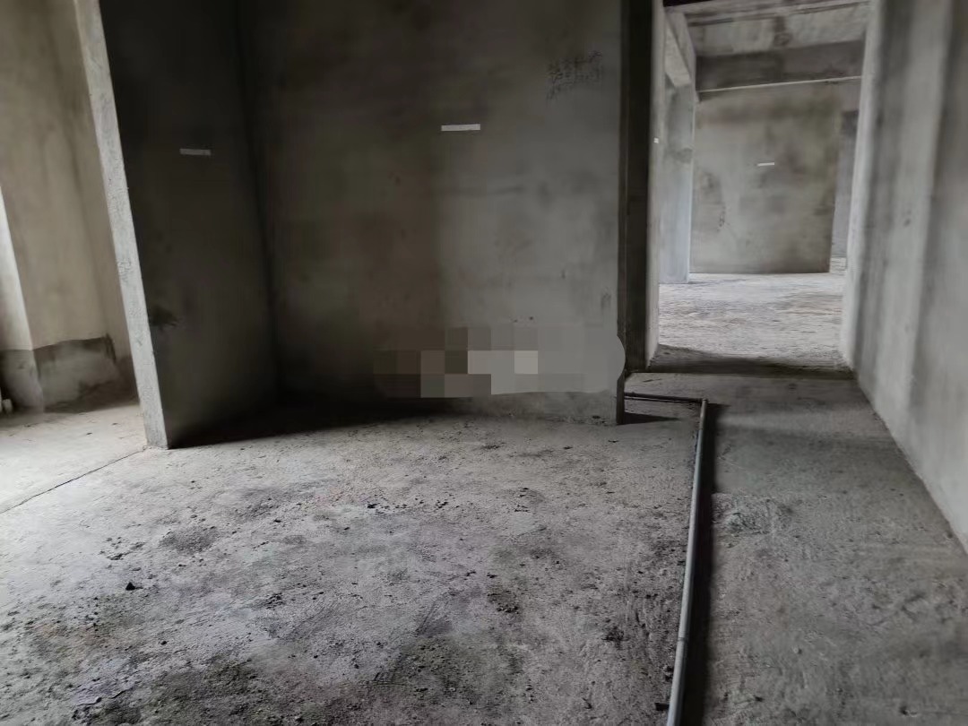 122，业主急售。仙桃一中对面，漫城林语，好楼层，好户型，单价4250一平