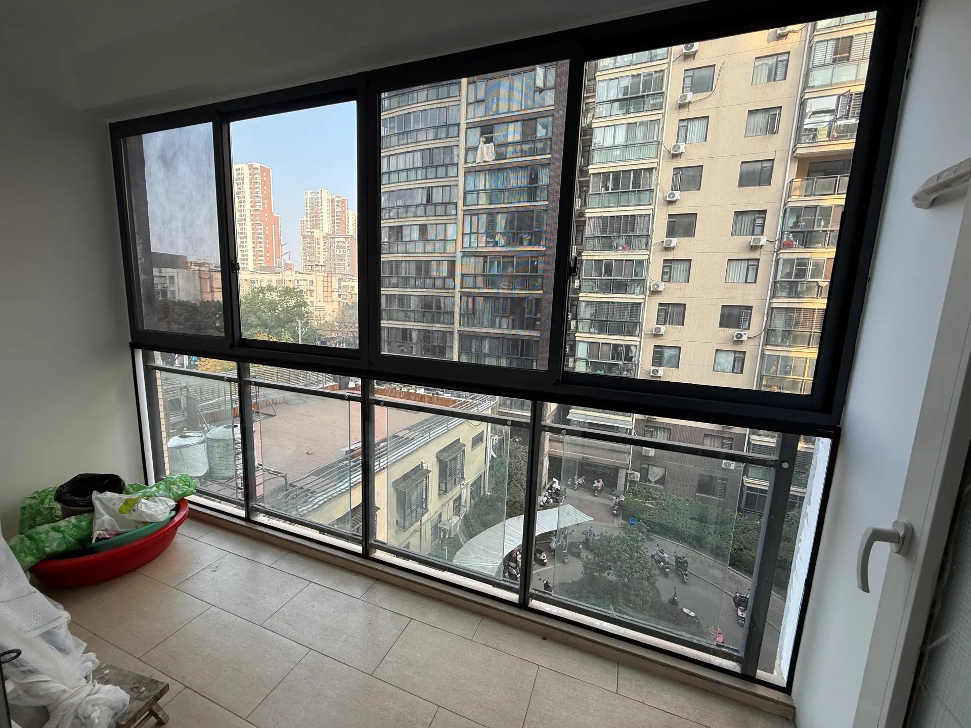 捡漏，中央华府，电梯小高层3200一平，一梯两户，好楼层