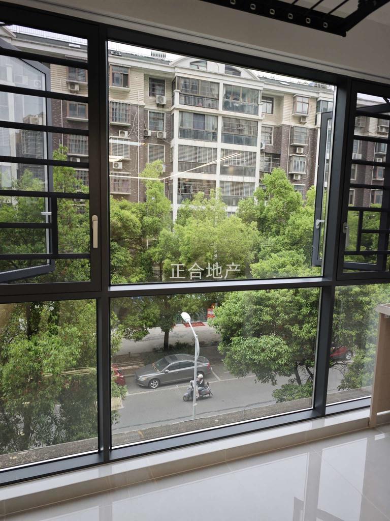 城南，城市丽景，精装3房，单价不到5500，双阳台，边户，小高层满二