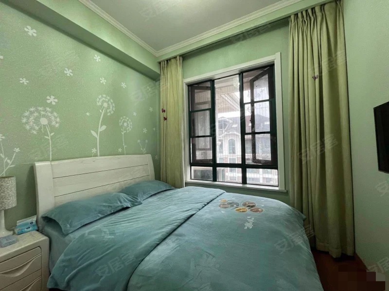 351，急售，德政金园复式，带地下室，带露台，精装5房4卫，证满二，南北通透