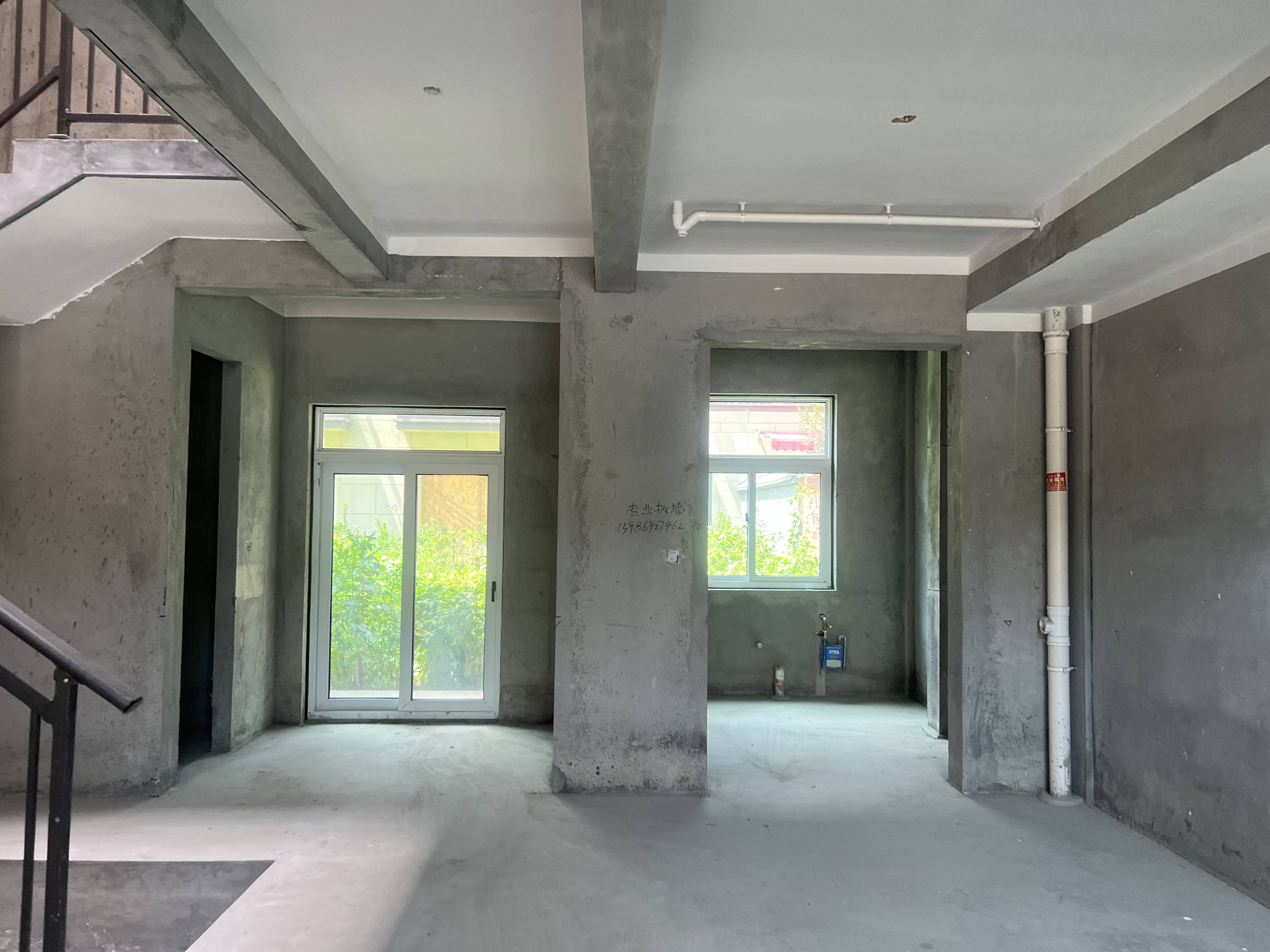 直降60万，祥生观棠府边户联排别墅，大院子，急卖，随十看房，可谈