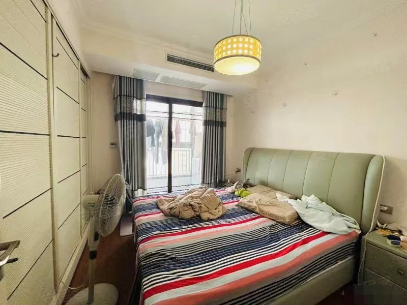 98？直降10万！和合国际城，精装两房，业主诚心出售，中间楼层