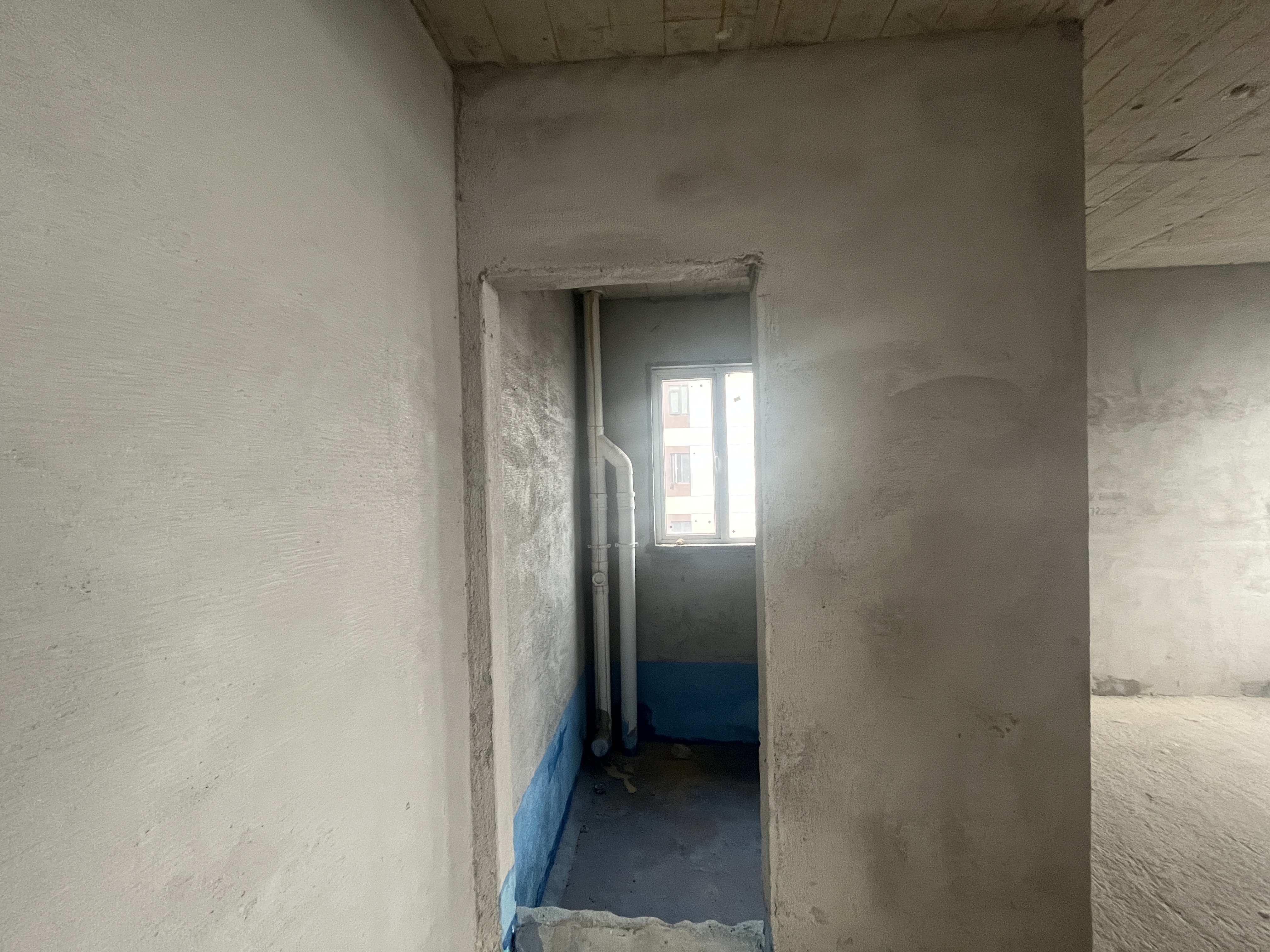 蓝天白云.毛坯三房.带车位，南北通透.看房方便