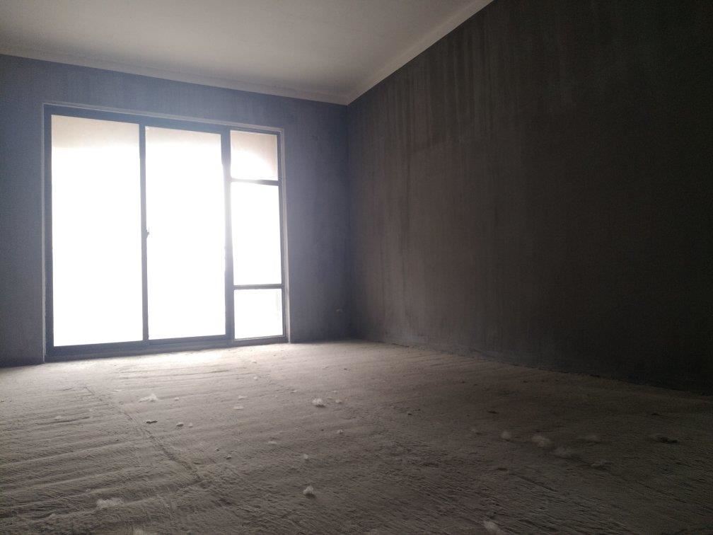 房东急售绿地华庭毛坯大二房证满2年三面采光南北通透户型