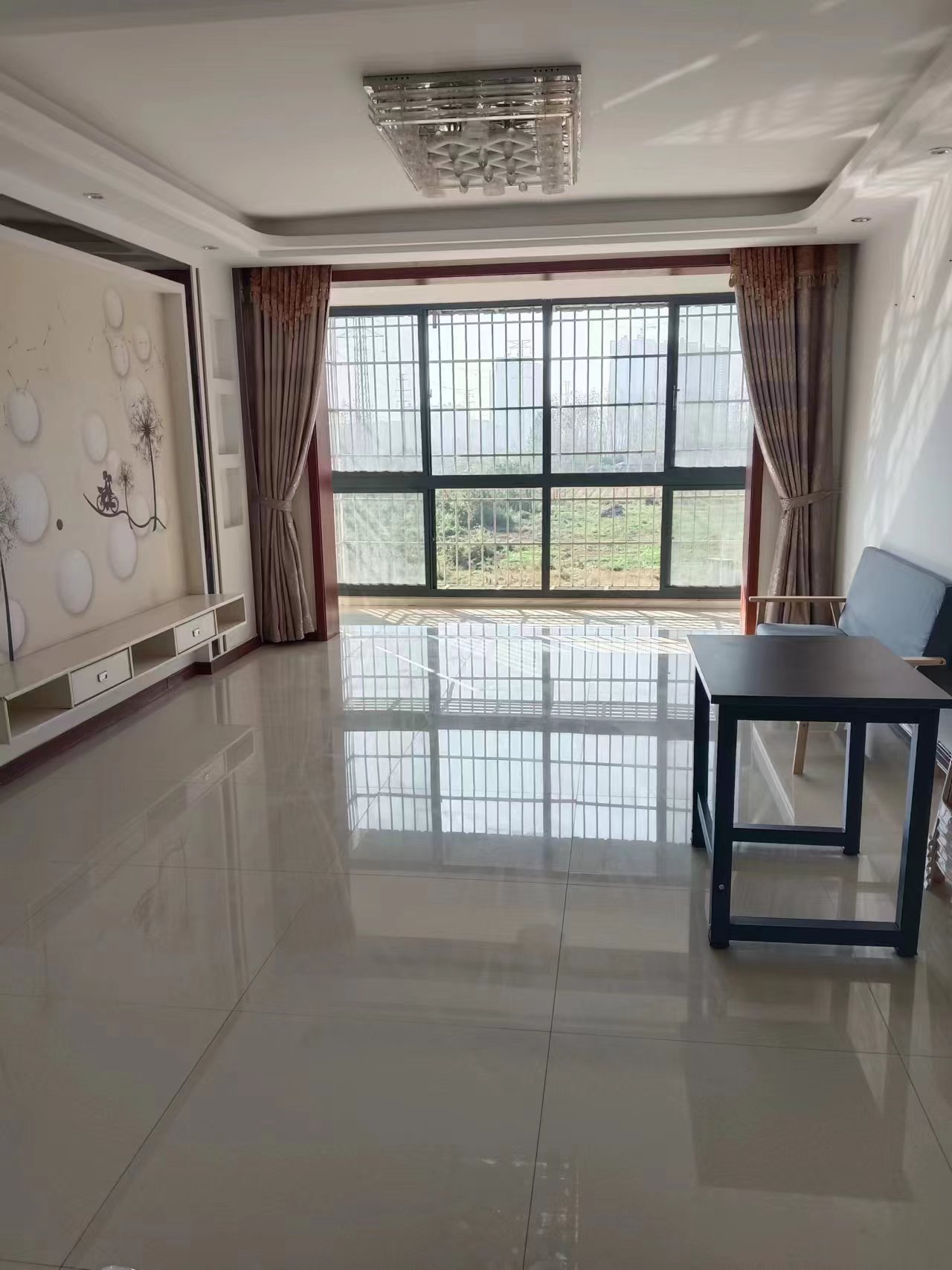 房屋出租中加科技城旁三房两卫家电齐全