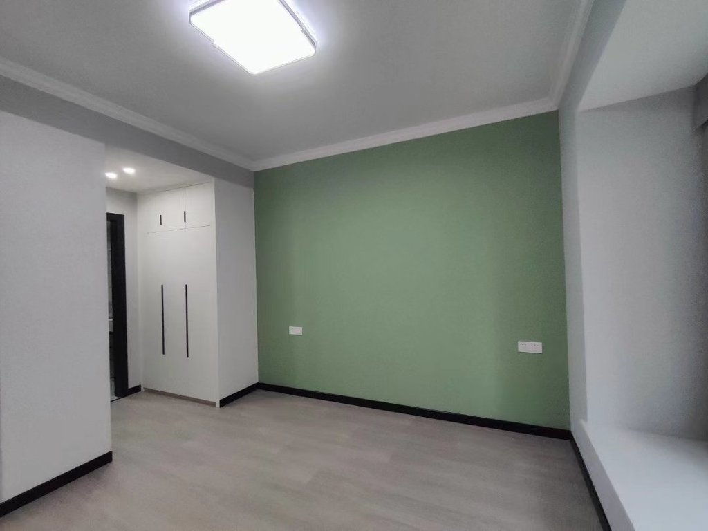 祥生观澜府.天然氧吧小区.全新装修三房两卫.证件满二.看房方便