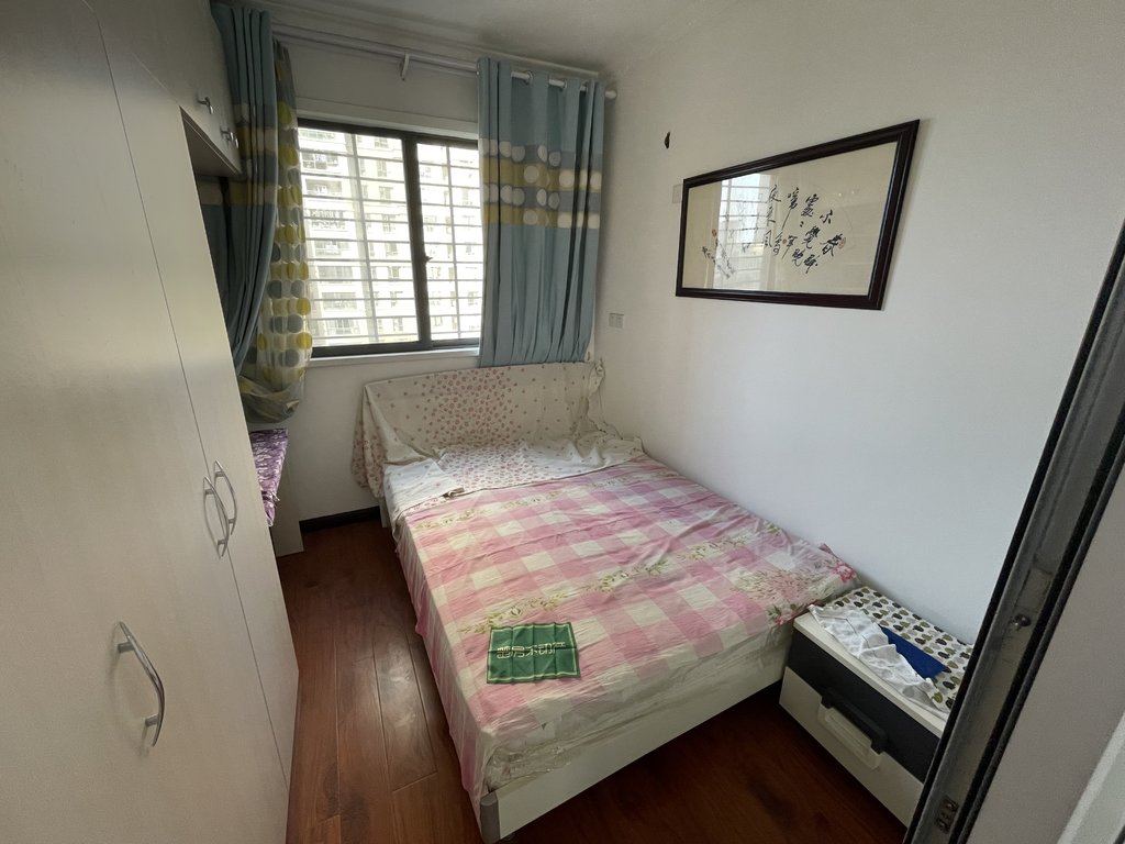 御台公馆精装修三房带全屋家电小区环境好老证