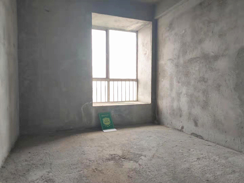 城东绿洲新城送入户花园南北通透小三房公摊小电梯房户型方正