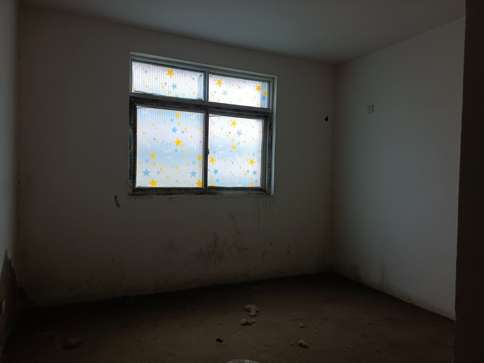 和平 旁，万人小区，配套设施齐全