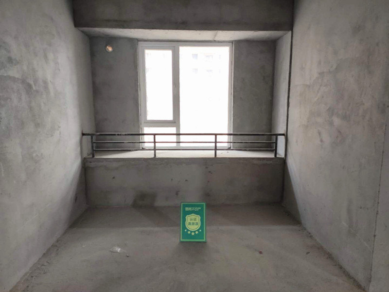 满庭春毛坯大三房大阳台边户南北通透采光很好大小区配套完善