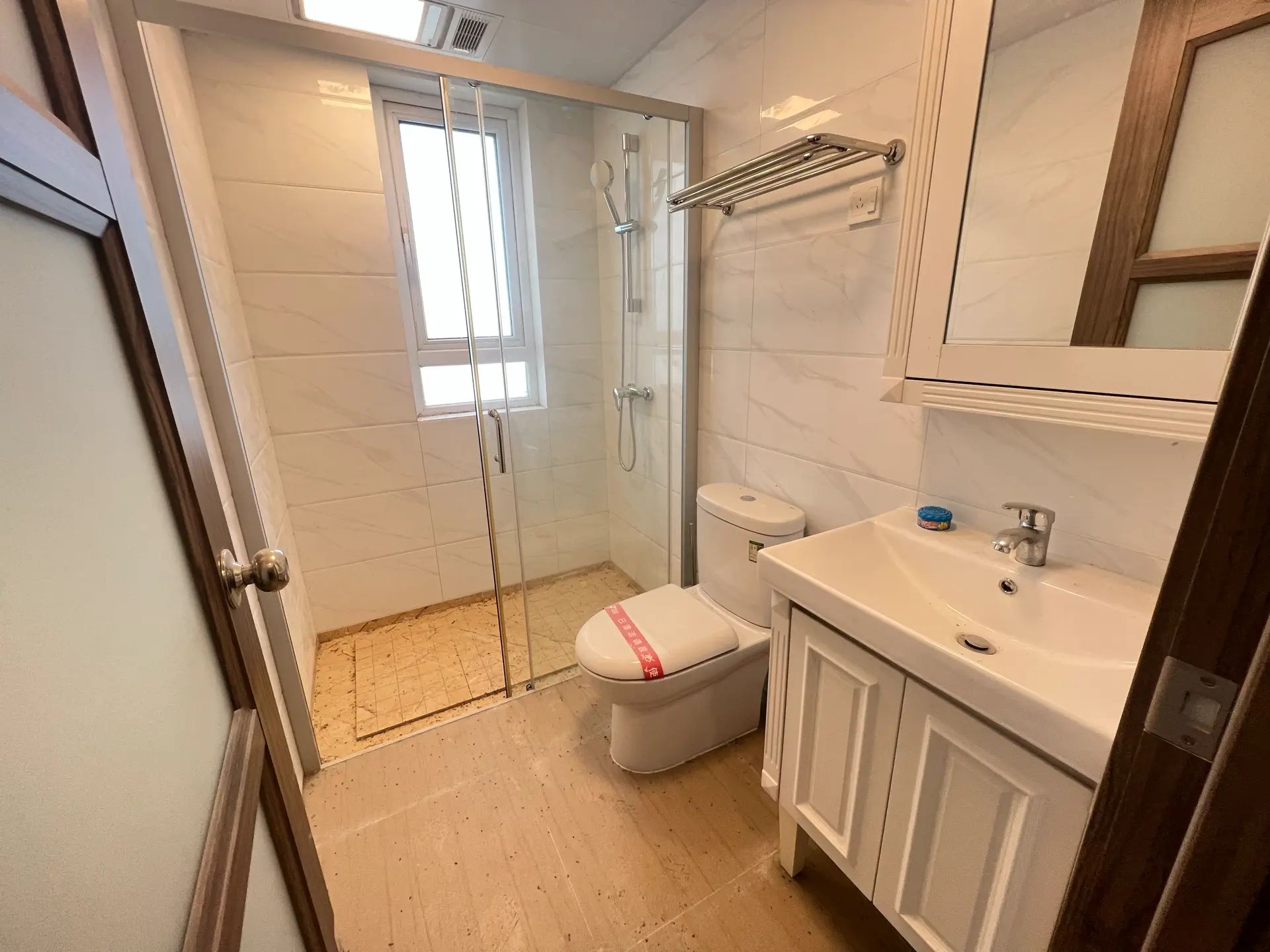 城南，碧桂园，精装四房，单价4500边户，好楼层27楼，老证