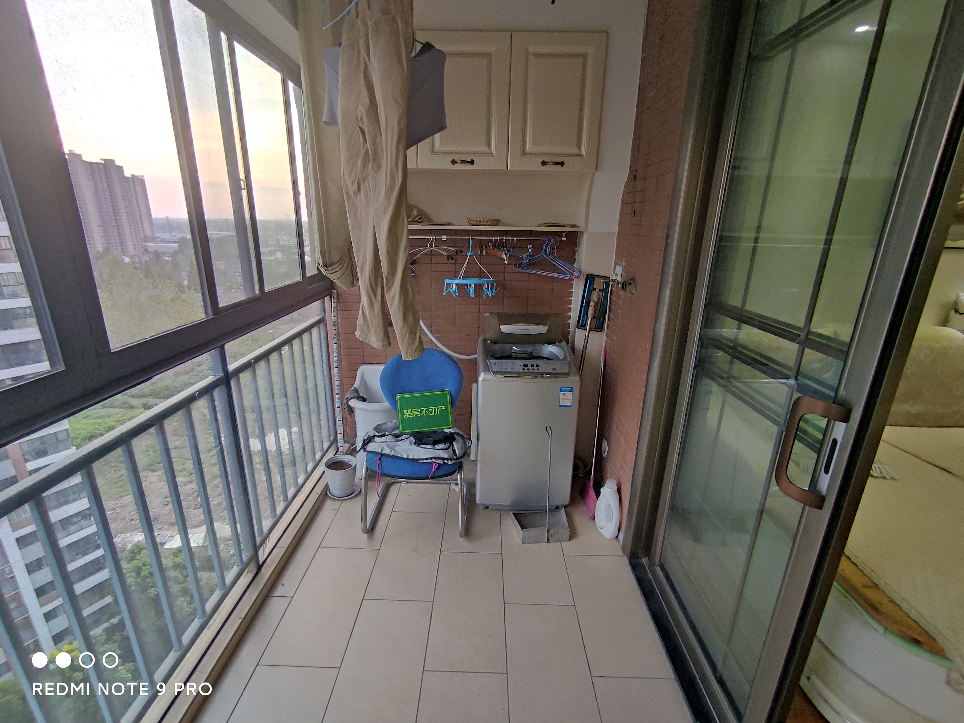 鸿昇现代城精装大三房南北通透双阳台全屋品牌装修风格楼层好证件满两年