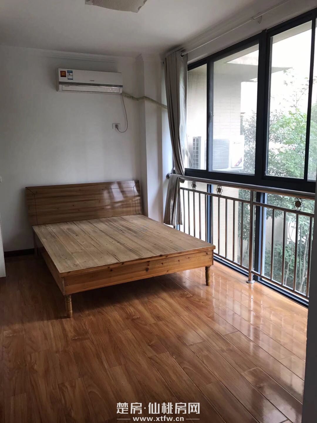 仙桃一中正对面翰林公馆2栋130学区公寓房出售