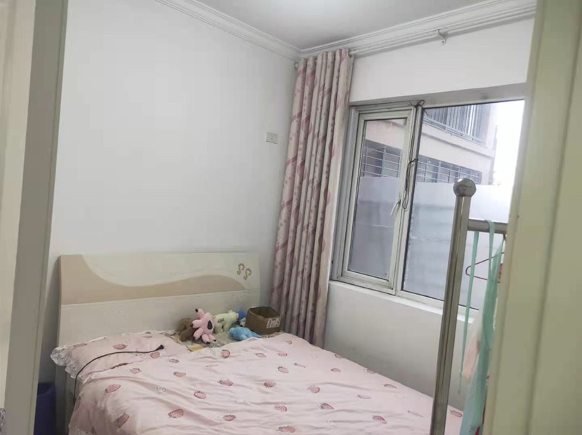 城南湖景房，朝南户型，精装修三房，动静分区，餐客一体