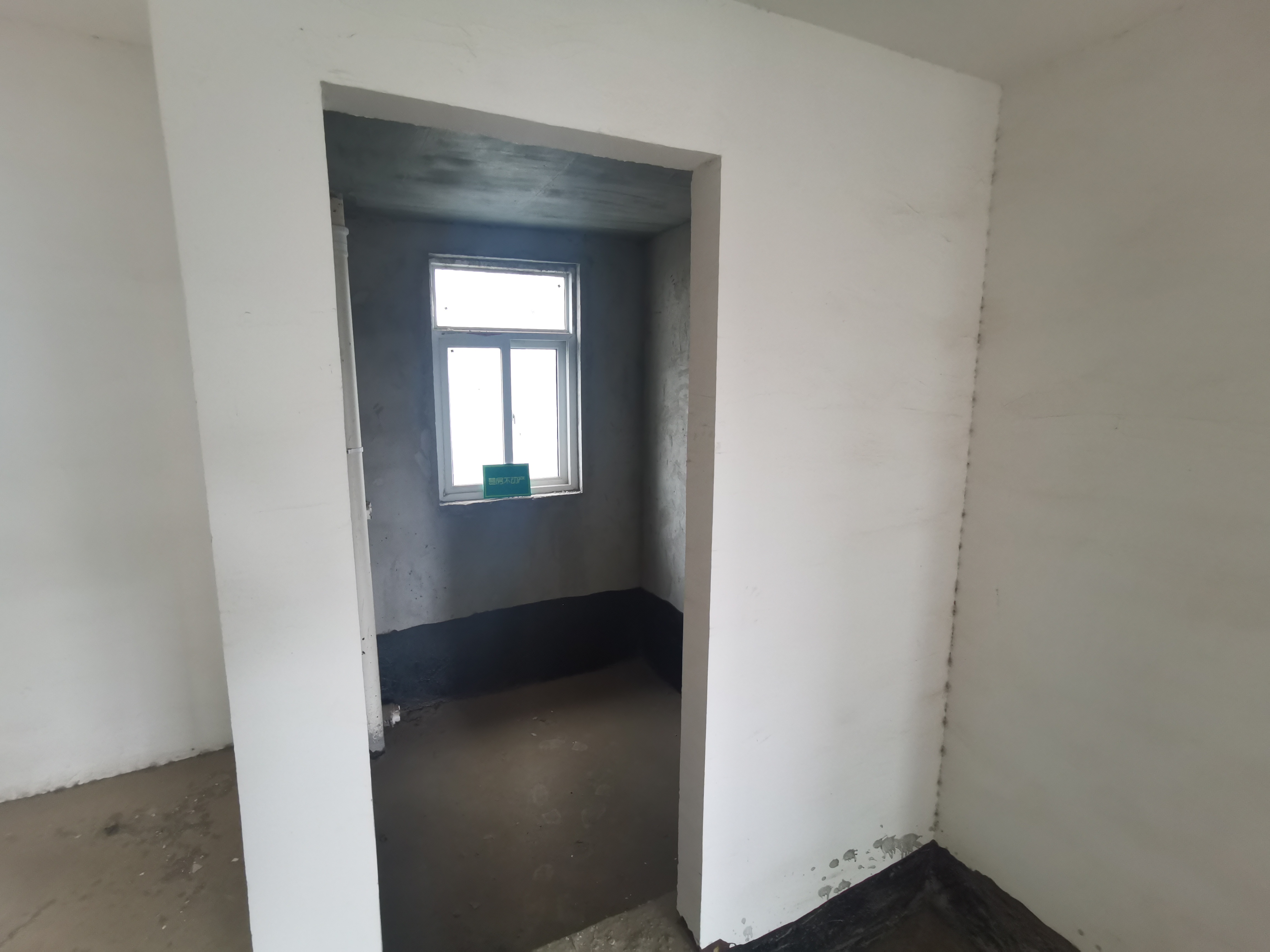 福星城毛坯大三房老证看房方便