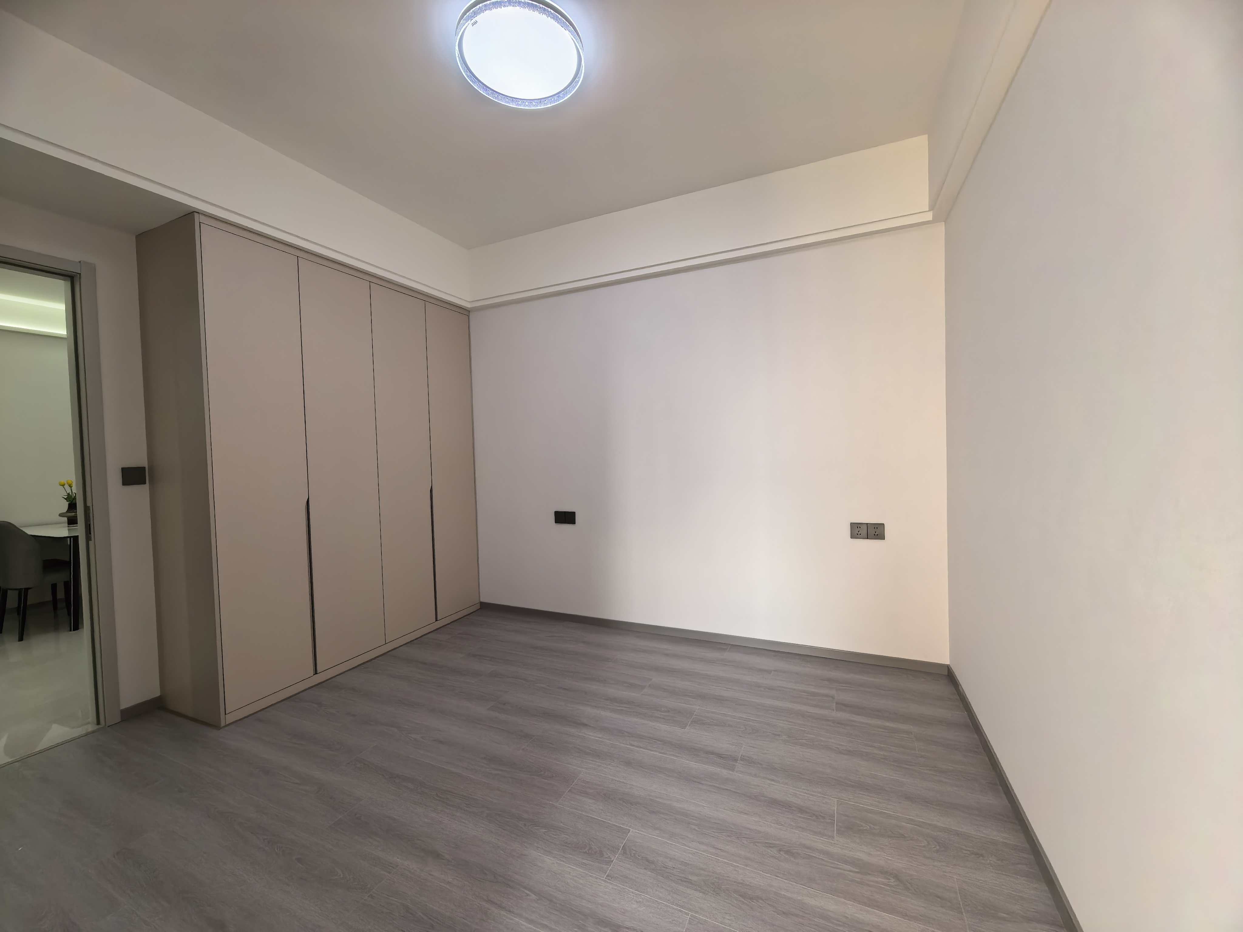 降价，元泰未来城A区，电梯好楼层，全新精装三房二卫，证满二