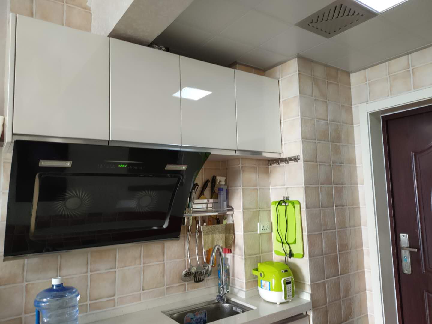 一中对面漫城林语精装一室一厅适合上班族和单身 满两年税少