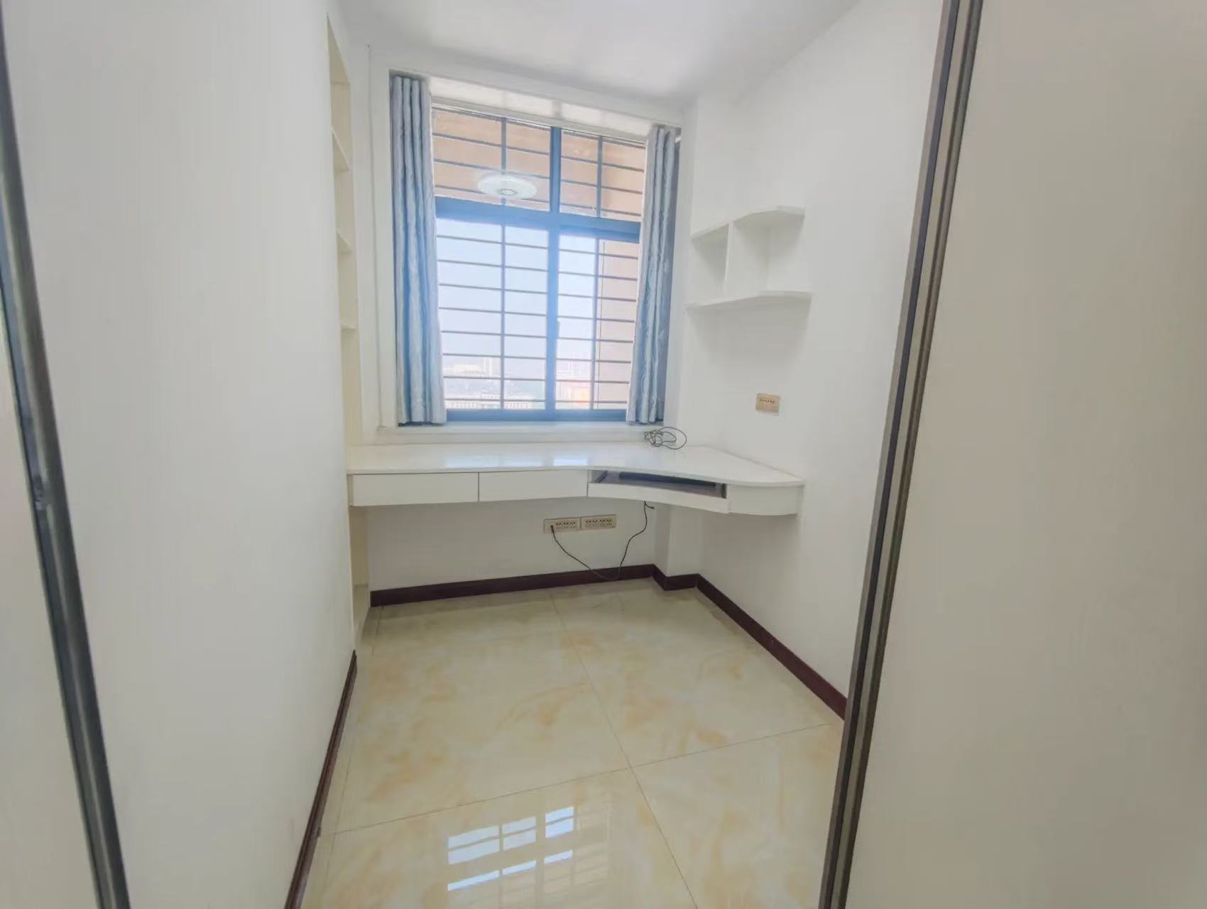 捡漏，御台公馆，大户型，精装三房，好楼层，证满五，拎包入住