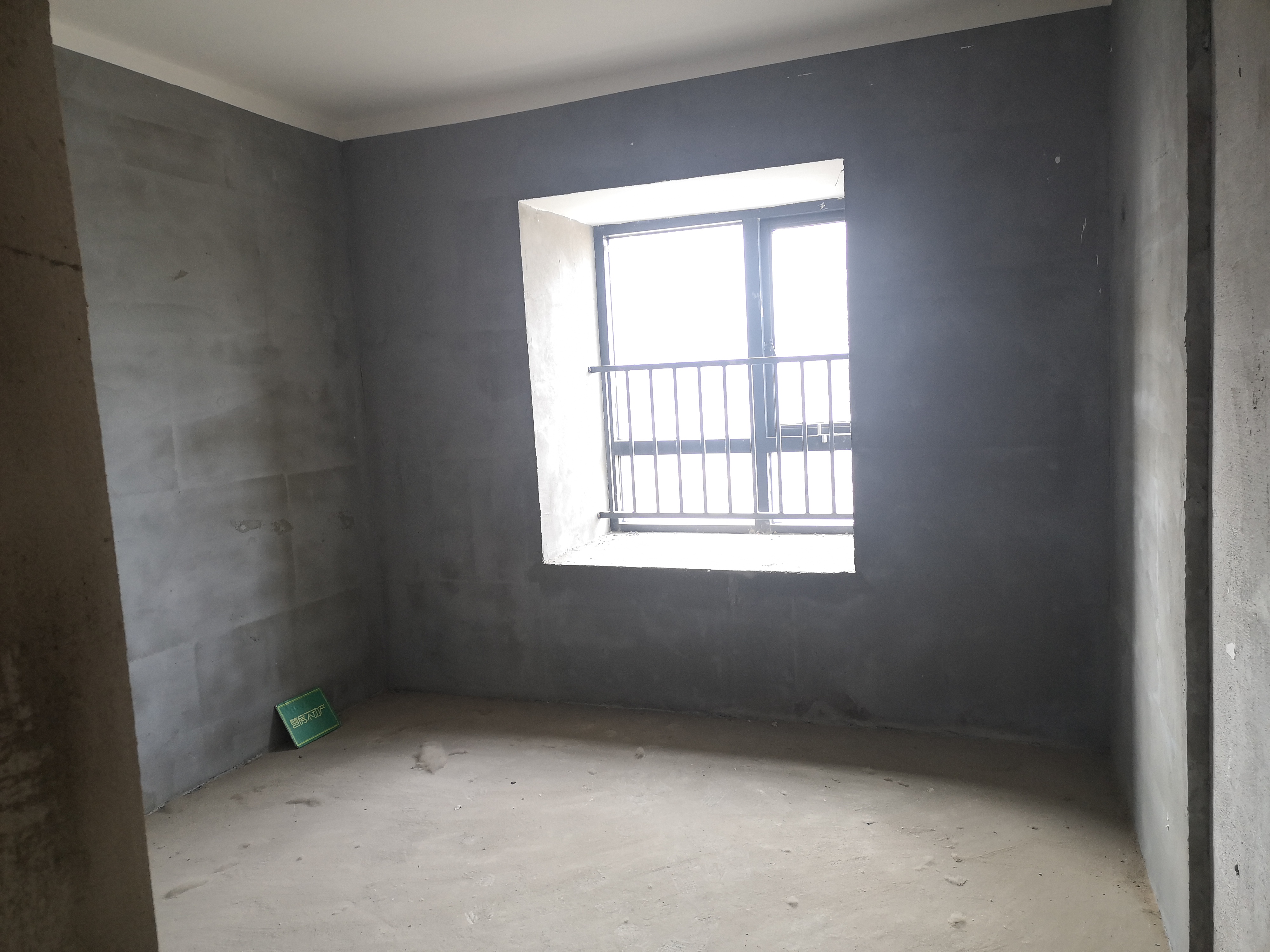 森林国际中间楼层四房两厅两卫采光佳