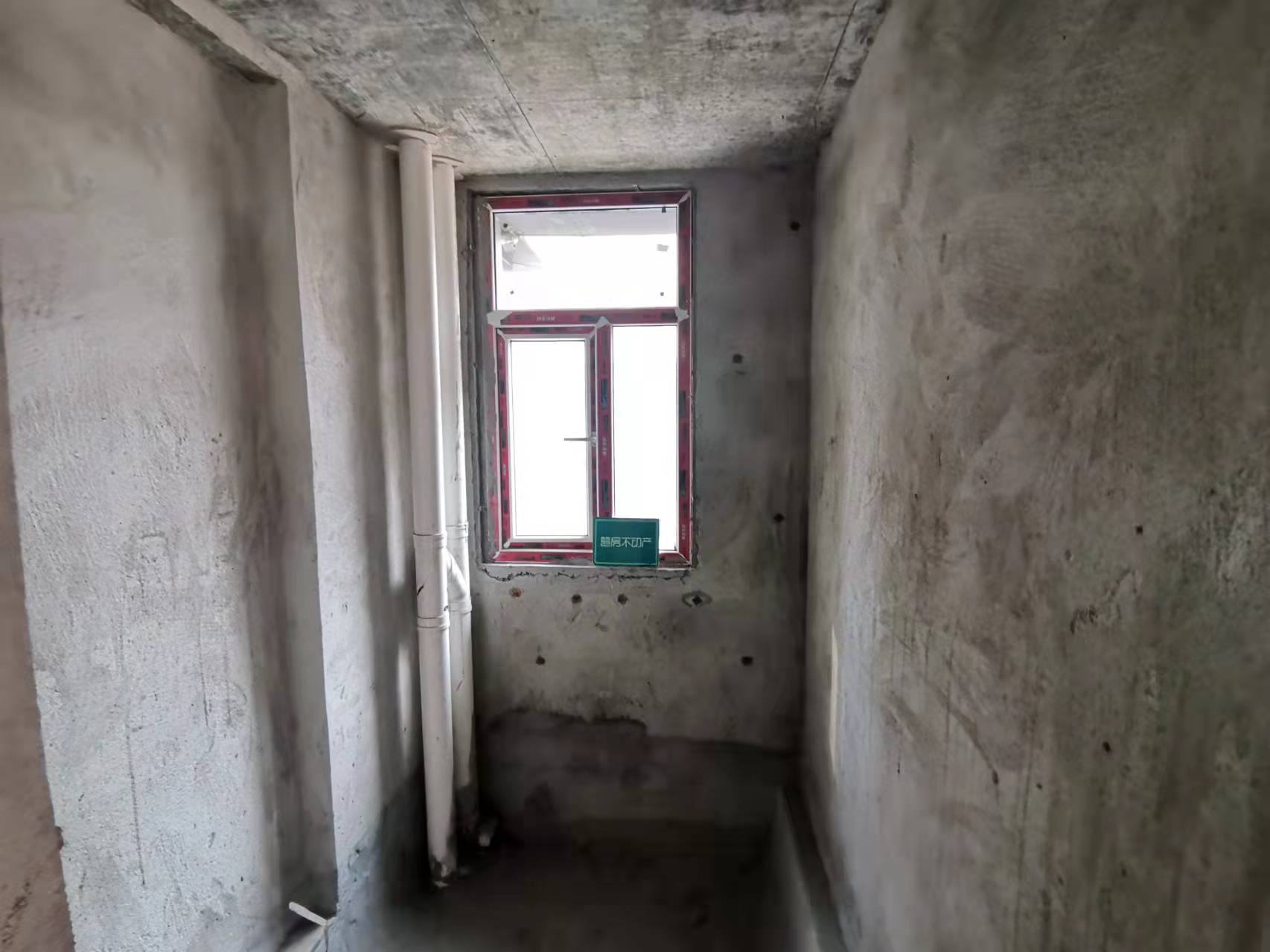 沔阳公馆毛坯捡漏大四房单价5700边户南北通透采光非常好有证可按揭贷款