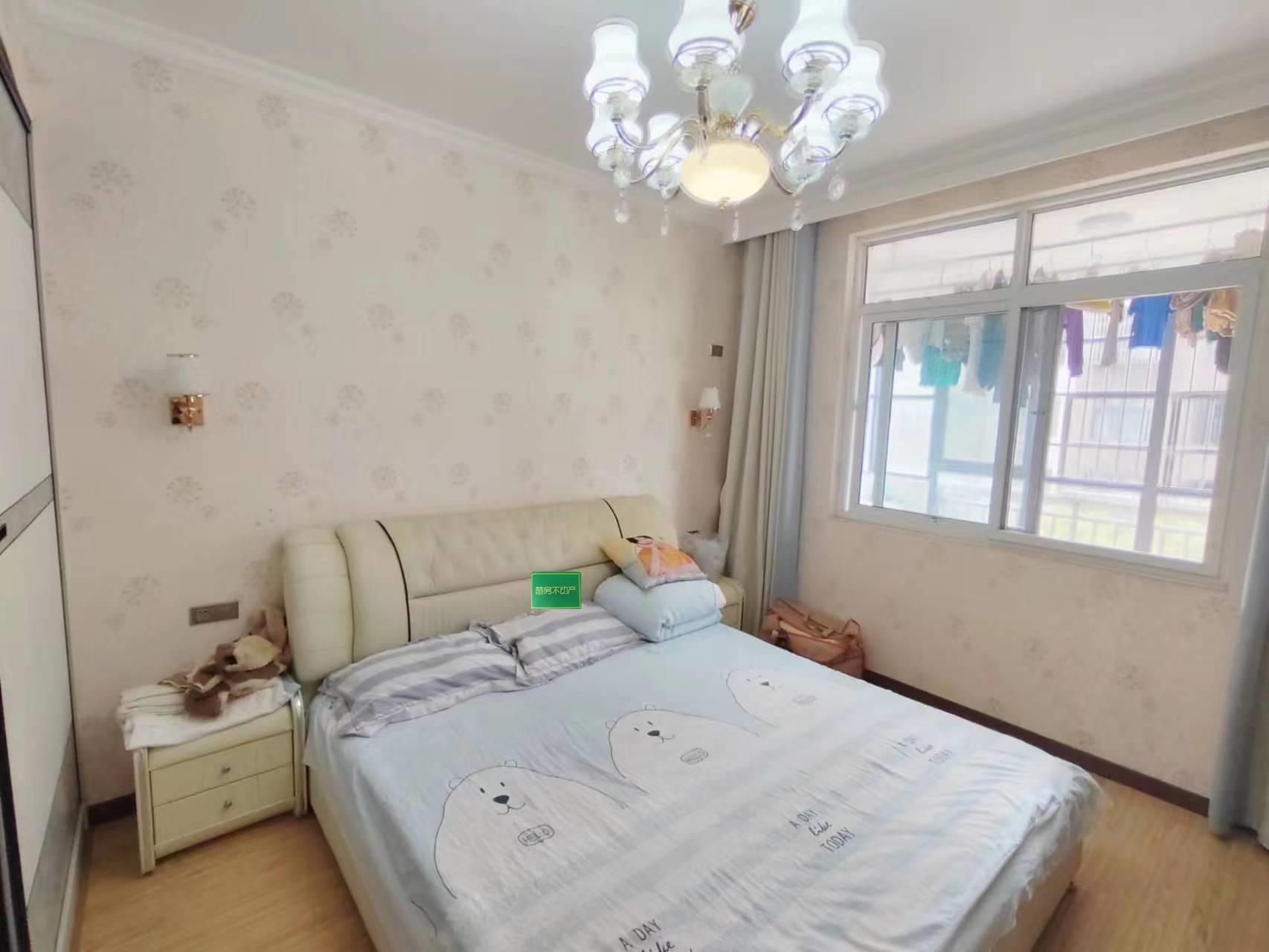 妇幼对面世纪雅园精装修中间好楼层家具家电全部留下税费炒鸡少