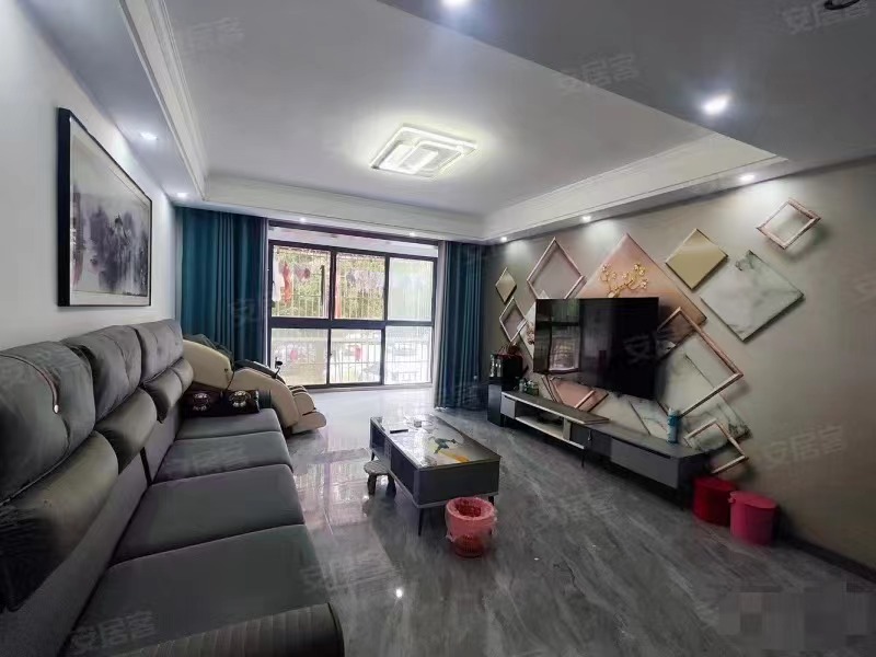 177，城南，人民医院对面，精装大3房，步梯2楼，0公摊，成色新，附近荣怀，新沔中