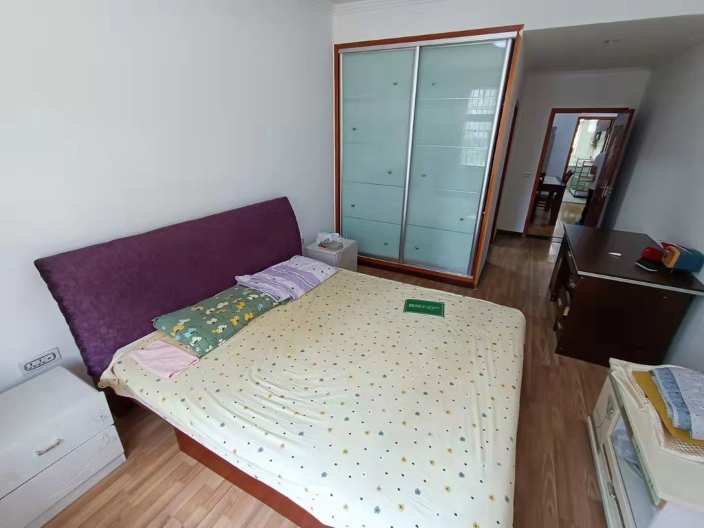 仙桃中学富迪三友旁荆洪花园中间好楼层140平大三房无公摊