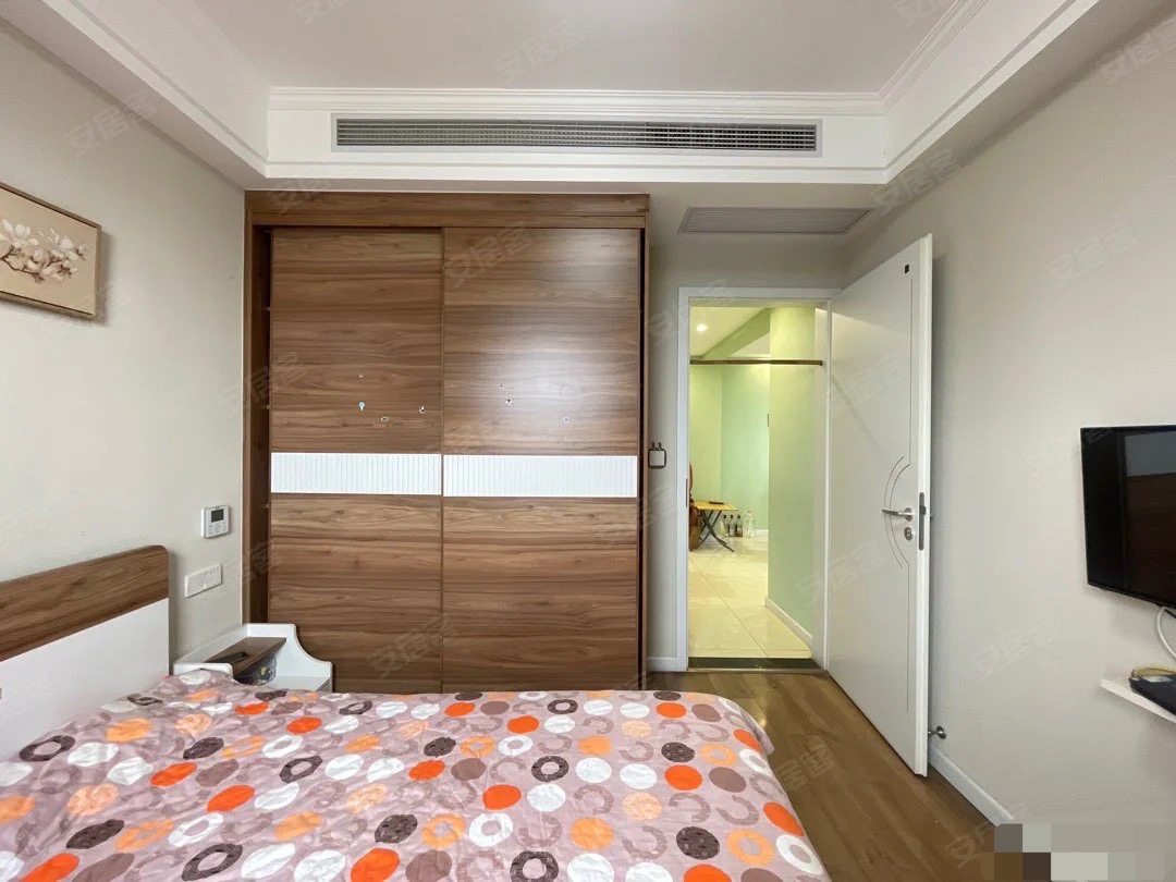 56，房东亏本出，电梯复式楼，降价急售！全屋硅藻泥➕中央空调捡漏好房