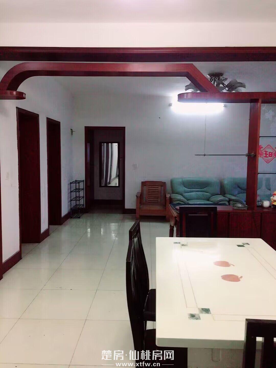 三面采光，安静舒适，工作上学便利