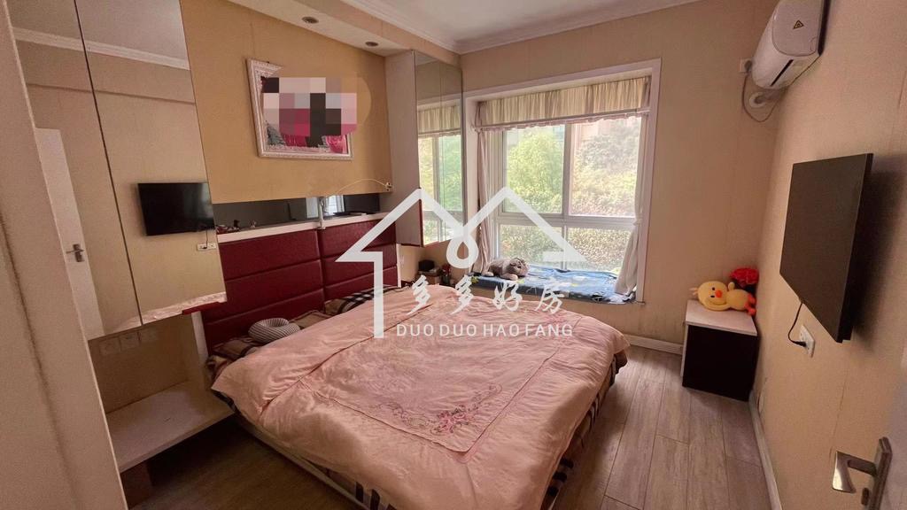 新城壹号五期，三面都是公园，小户型福利，精装修，一楼可租可做生意