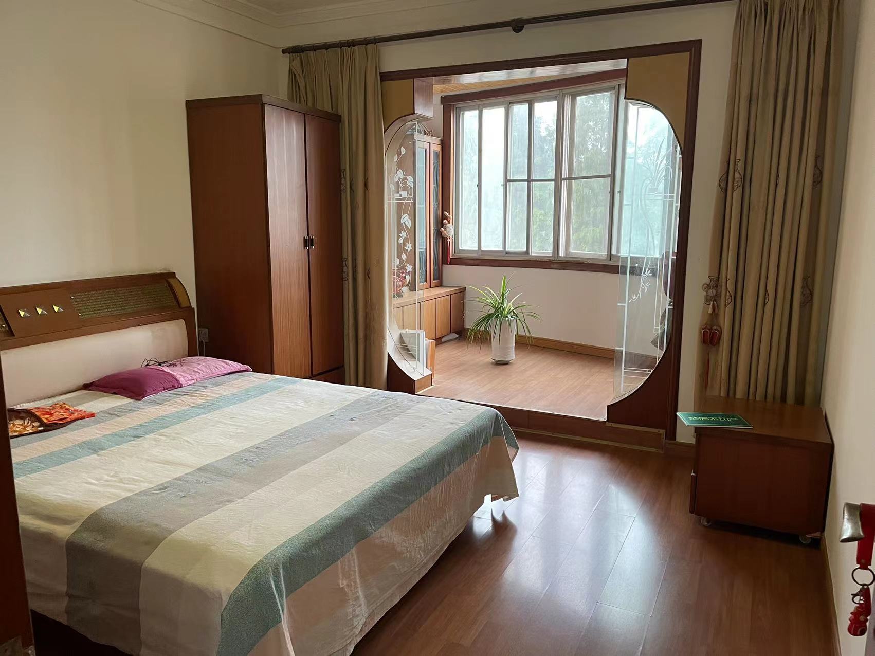 德政园精装3房2卫三个阳台步梯5楼业主诚心出售