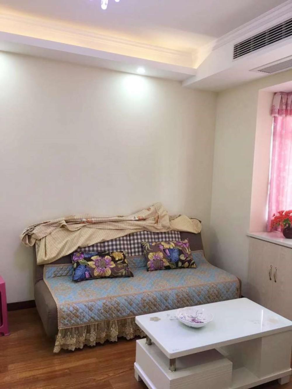 三合鑫城60㎡1室1厅1卫1阳台精装，老证，业主一天未住。