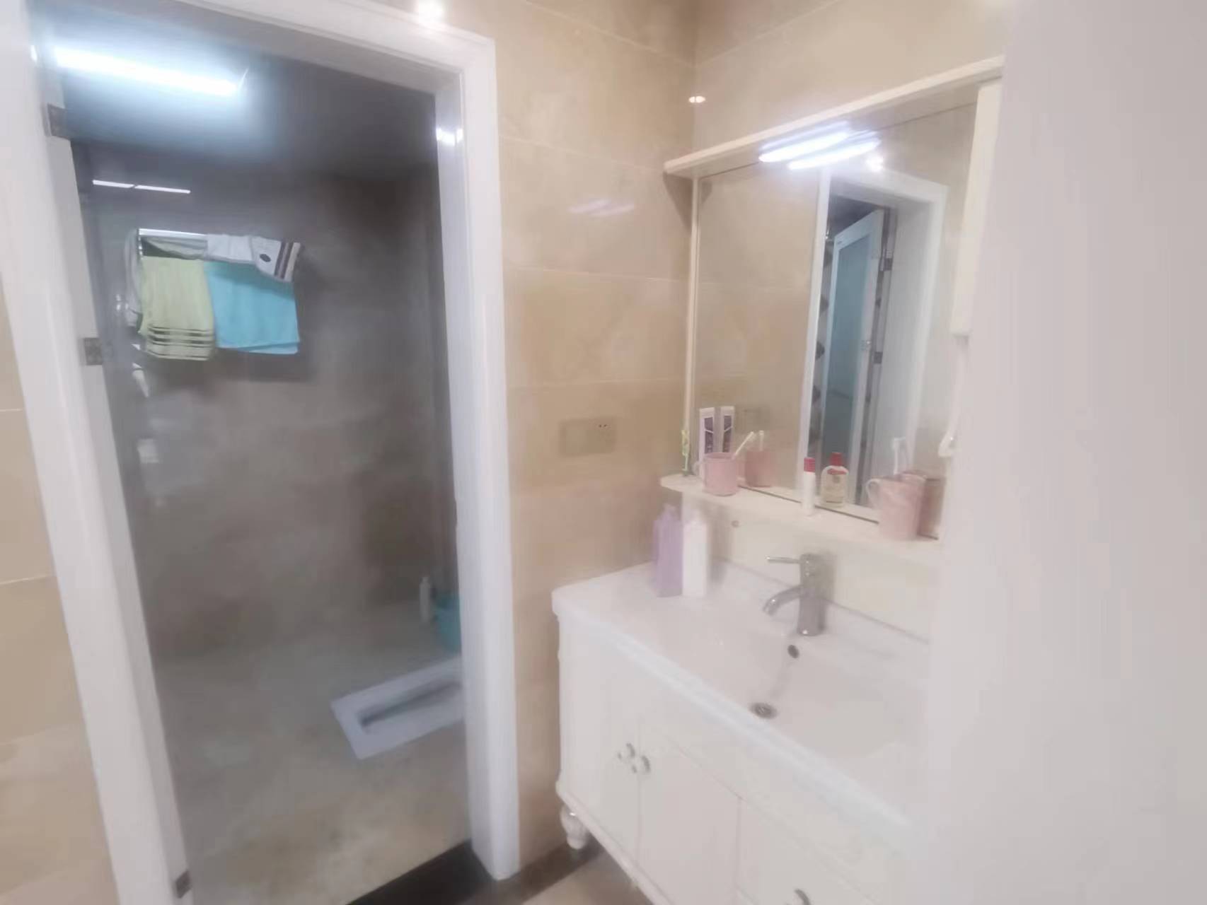 福星城.精装三房两卫.证件满二.小区环境好.看房方便