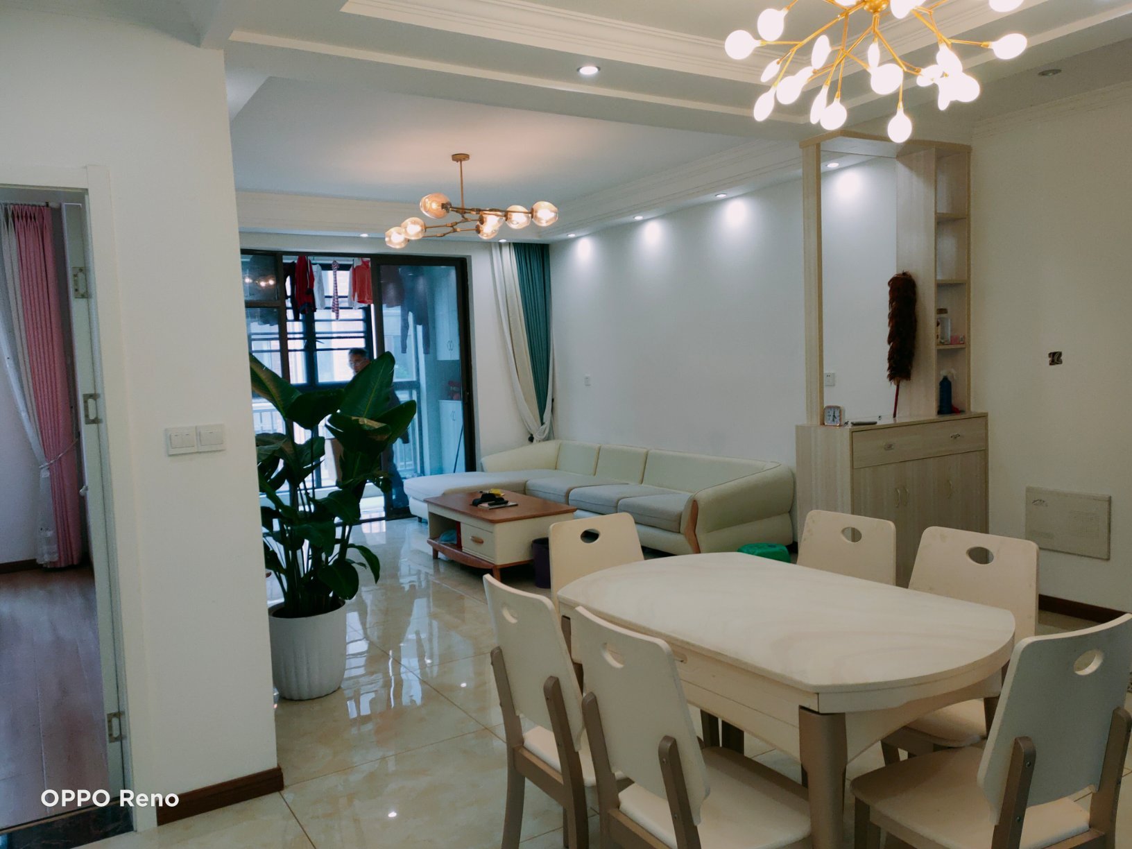 绿地华庭121.8平75万精装修拎包入住