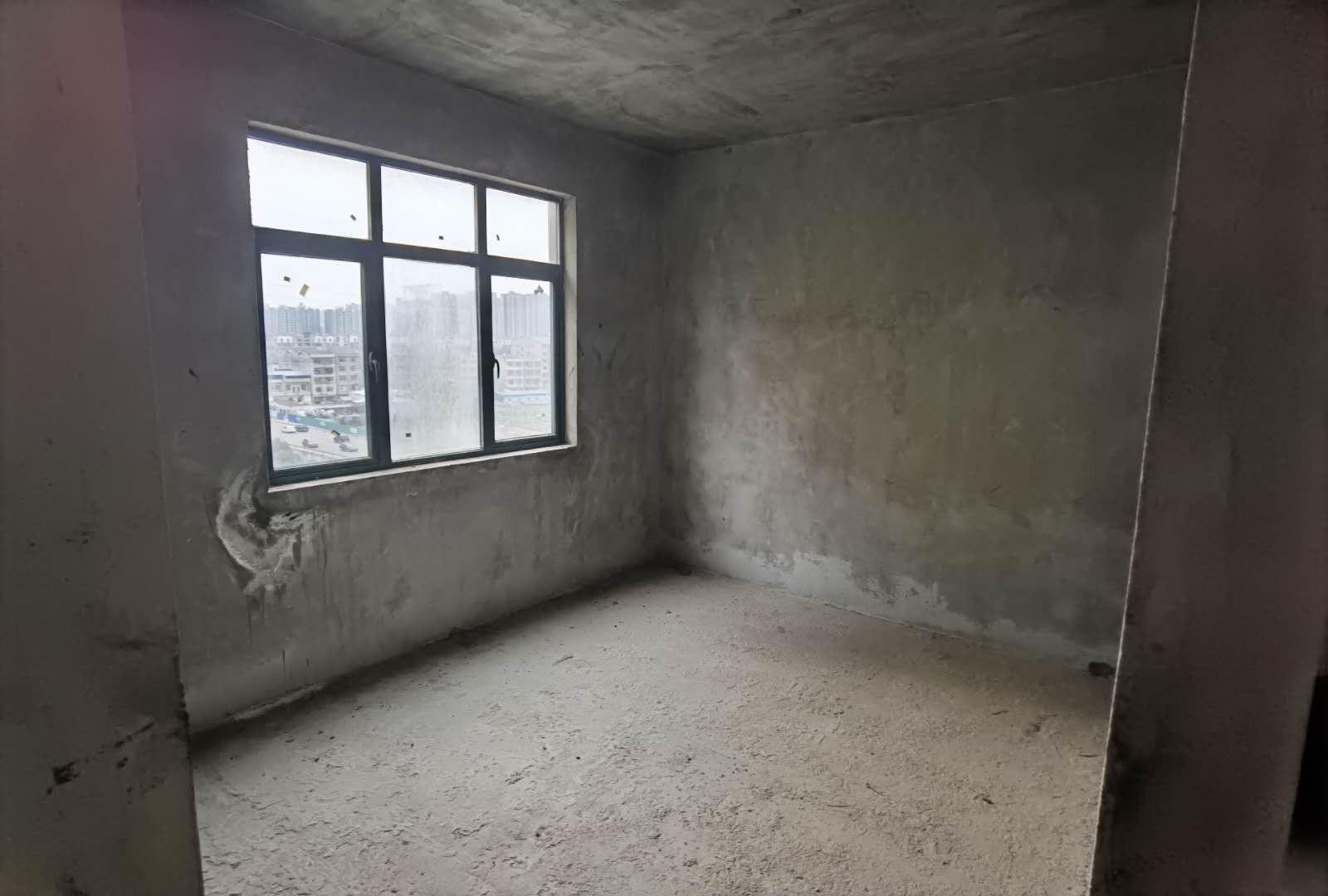 新城壹号毛坯大三房双阳台证满两年有钥匙看房