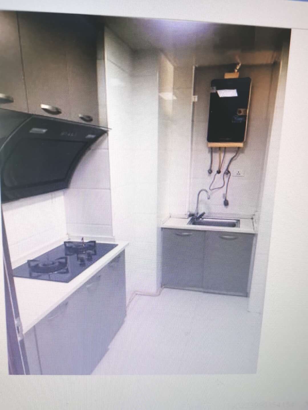 一中对面上苑一品2室2厅1卫精装修家具家电全配！