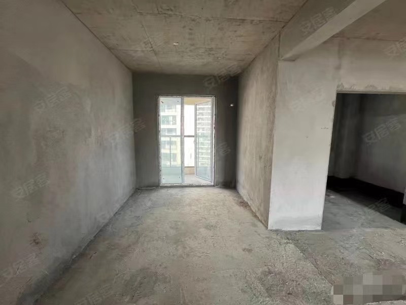 降价了，蓝天花园，1梯1户洋房，东边户，客厅6米挑高，带两个地下车位，无过户费