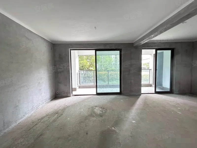 385，捡漏，吾悦广场，单价4435，比补贴完1000都划算，边户，总价58万，包满二，急售