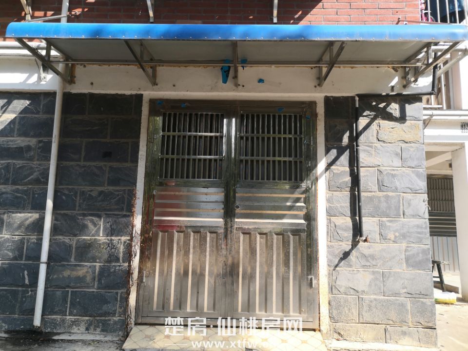 和平社区，带地下室，精装修，业主诚心出售，拎包入住