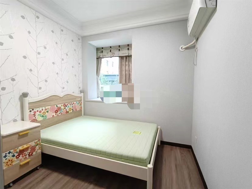 沔阳公馆，步梯2楼，6层洋房，精装三房，装修成色保养非常新，低公摊，证满二