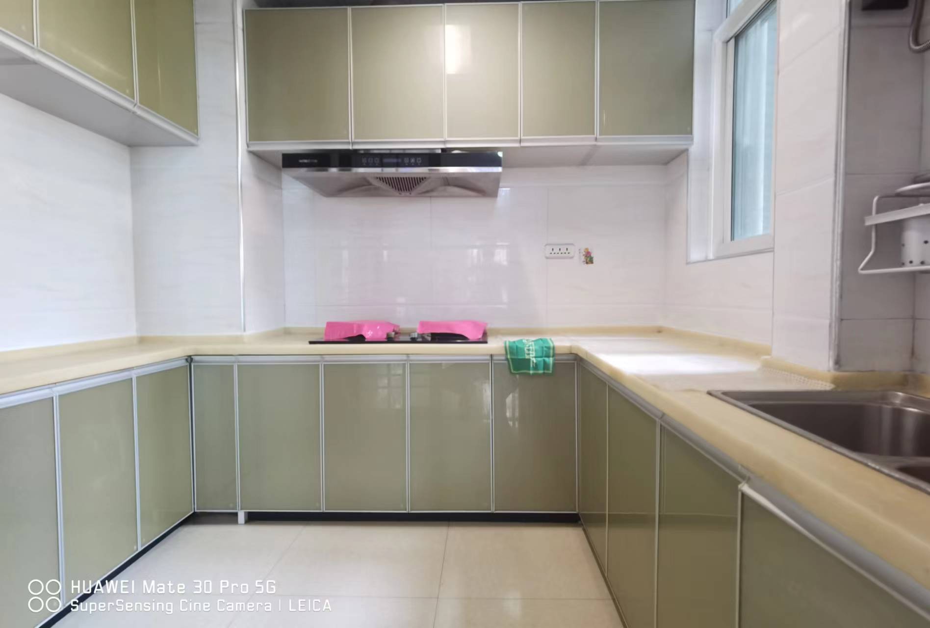 和合国际北区精装三房中间楼层拎包入住看房方便业主诚心出售