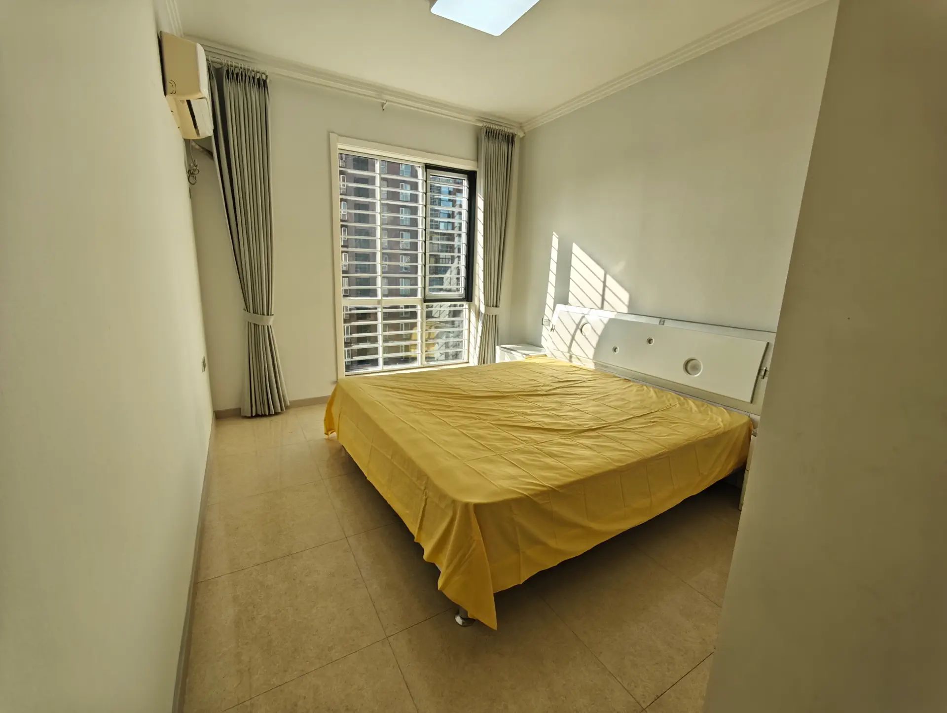 城西，纽芬兰旁，天下城市星座，单价3400电梯房，精装3房2卫，中间楼层，满二