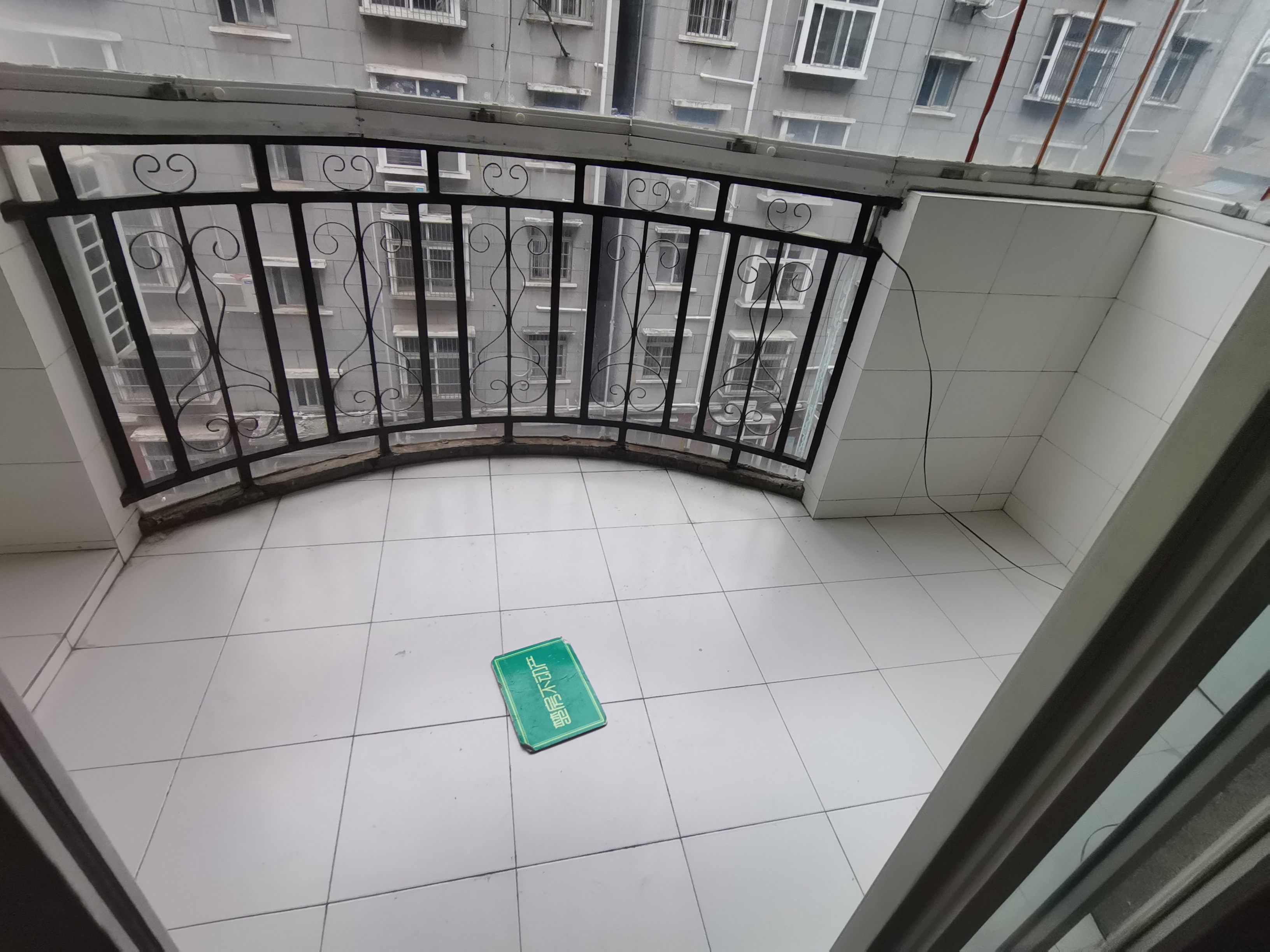 宏运名居精装三房中间楼层看房方便房东诚意出售