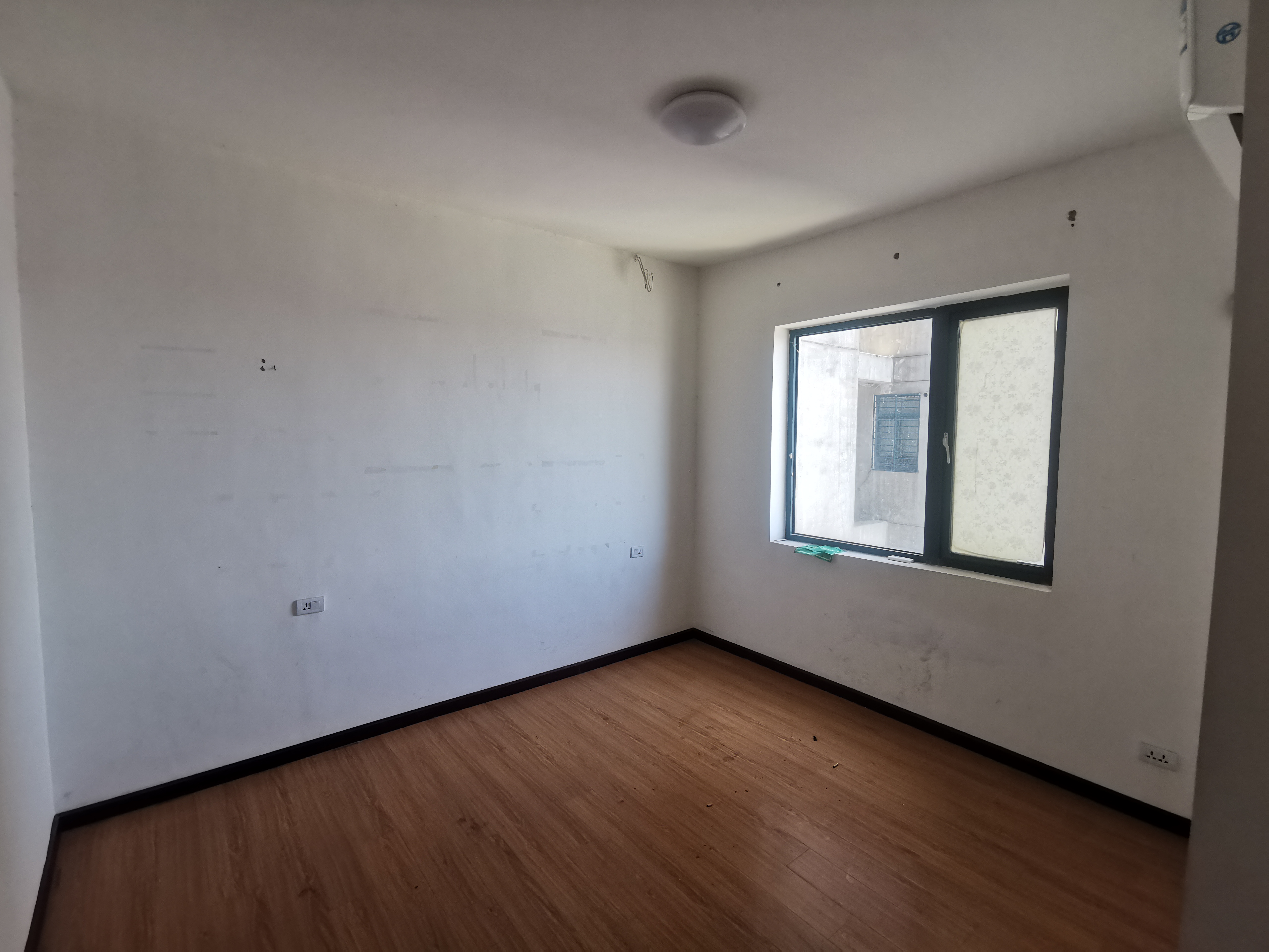 车站对面时代广场精装大三房南北通透好楼层看房方便低价出售