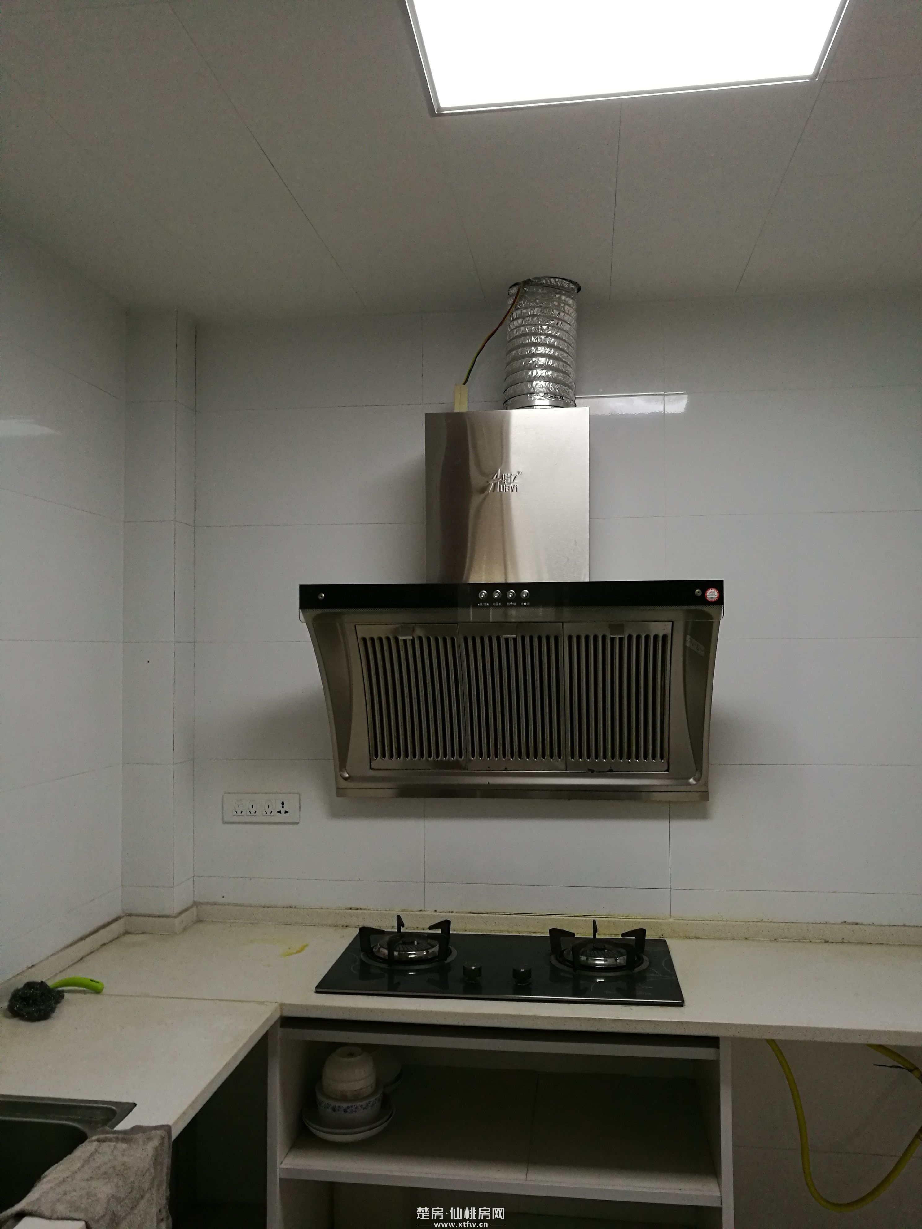 新城一号对面刘口社区三室二厅