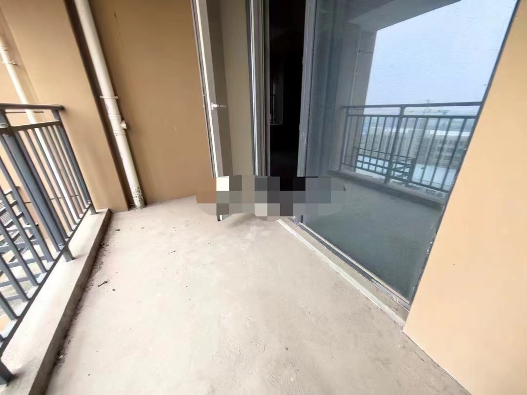 17，降价了，满庭春毛坯三房，单价4800，,中间楼层，证满二，业主急售看中可谈