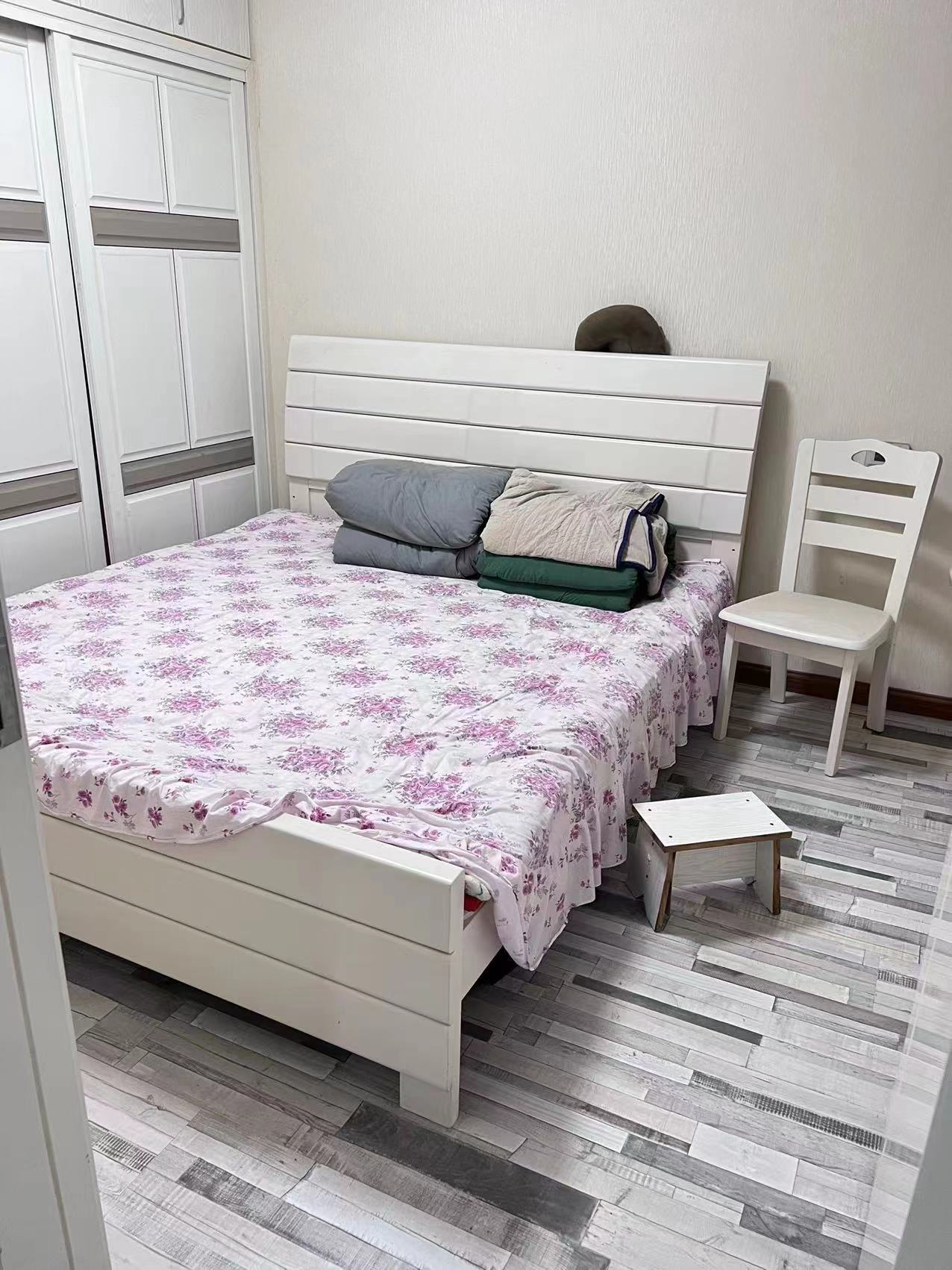 满庭春三房出租看房方便拎包入住来电吧