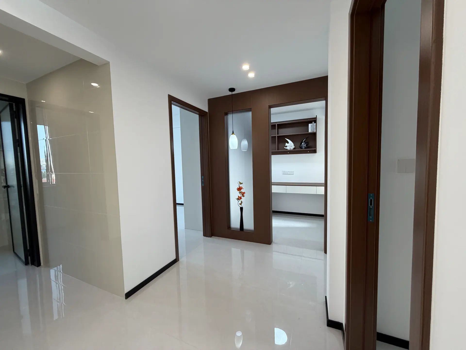 城南，吾悦广场旁，南国明珠，意式极简风，单价6100，南北通透双阳台，业主诚心出售