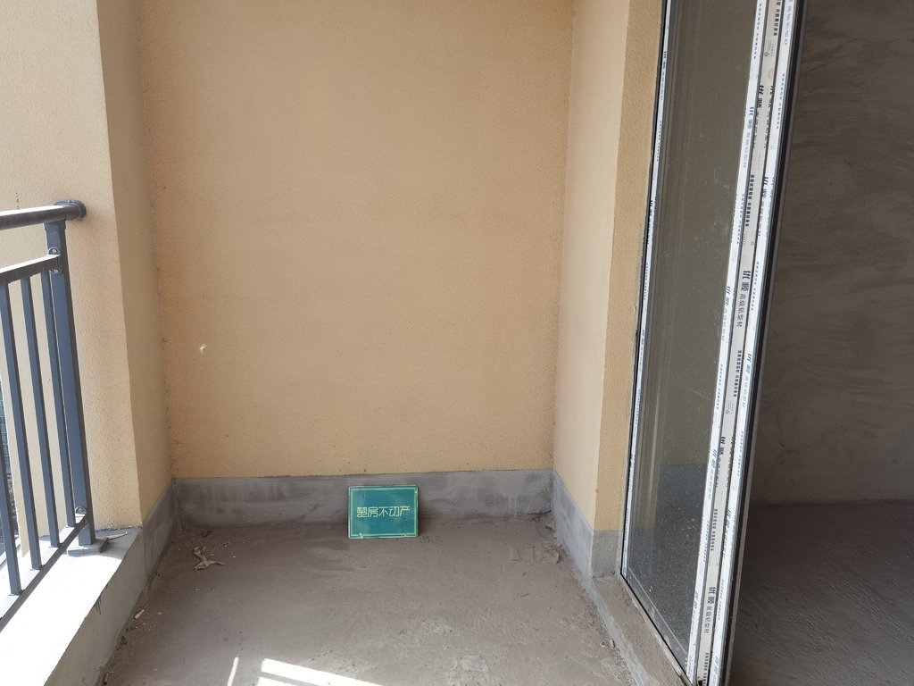 环球广场毛坯三房，采光视野，好房靠滴